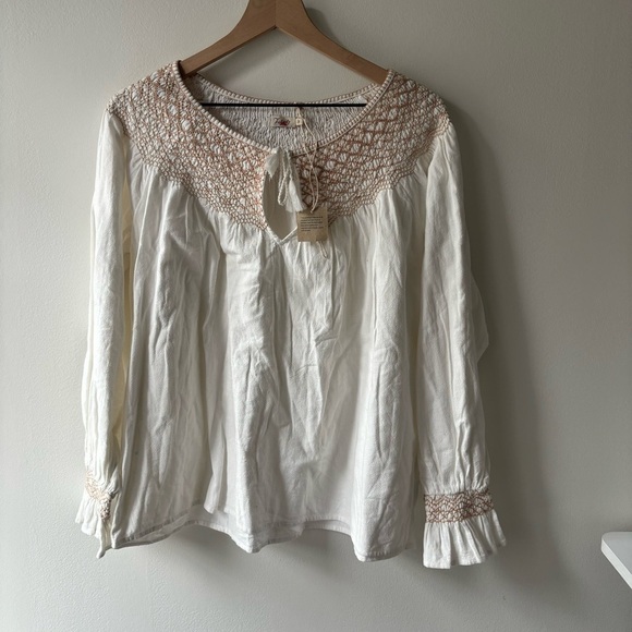Faherty Laura Embroidered smock‎ neck Blouse Sz L New - Picture 4 of 9